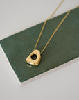 Free Pendant Necklace / Gold