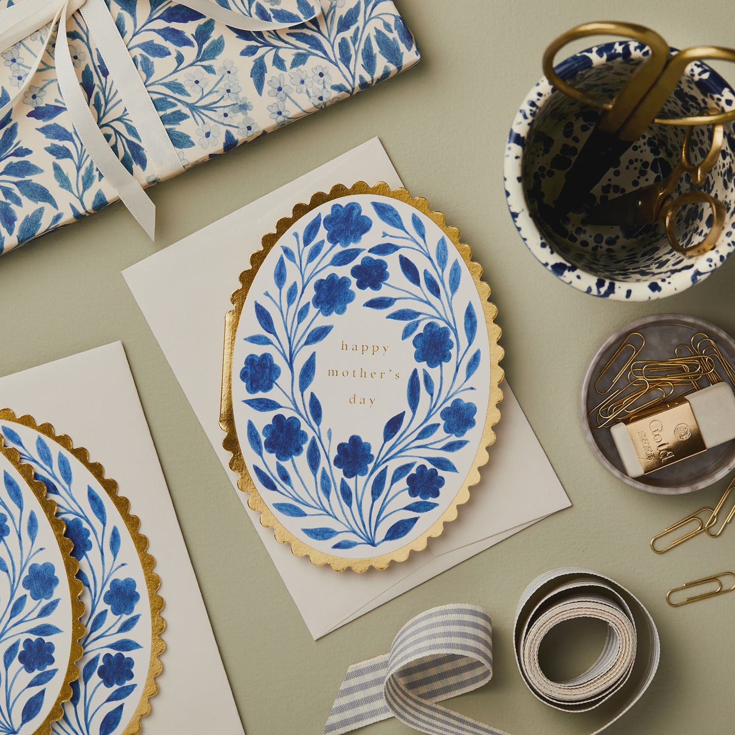 Delft Flora 'Happy Mother's Day'