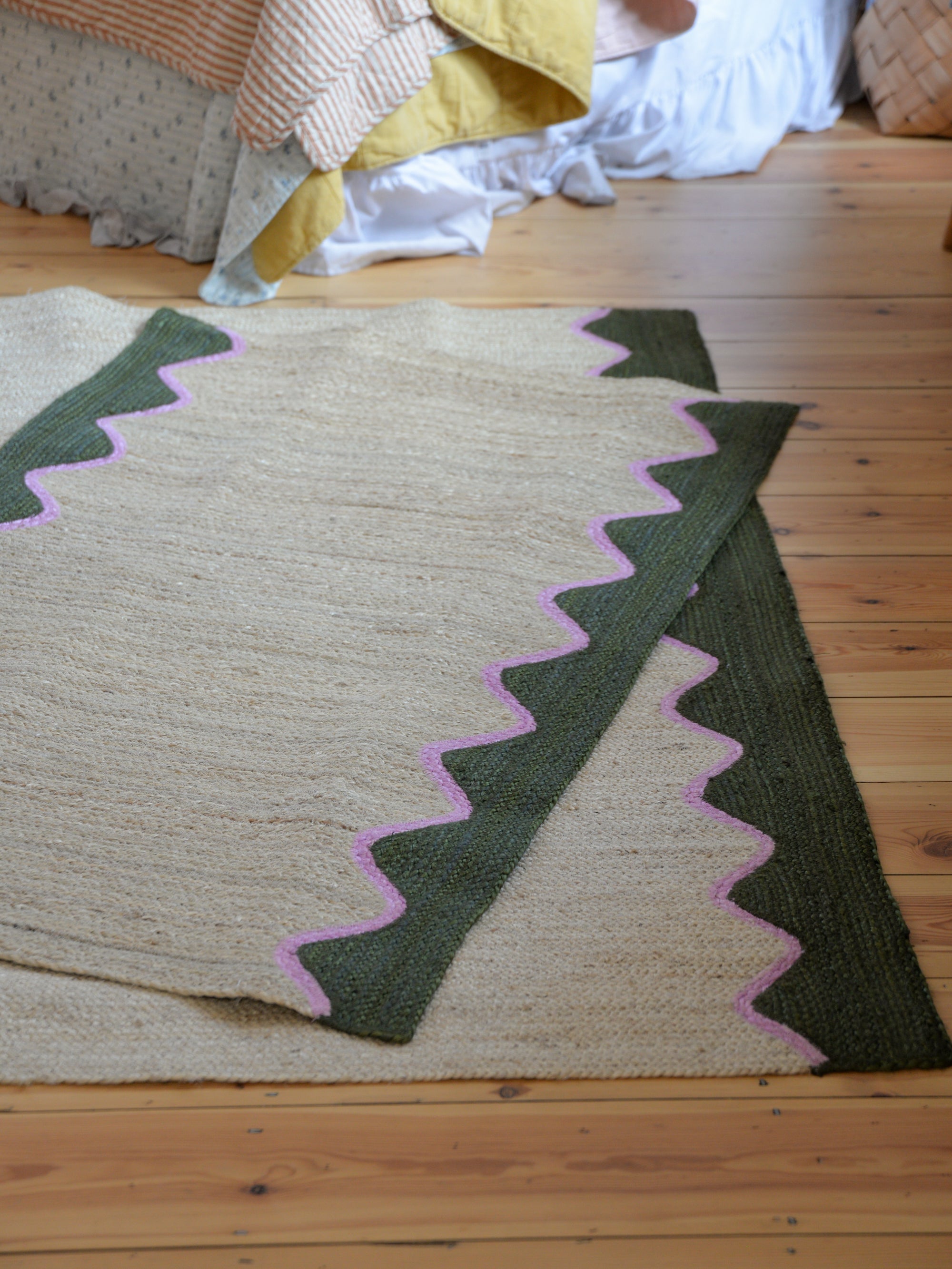 Olive Wave Jute Rug / 4 x 6ft
