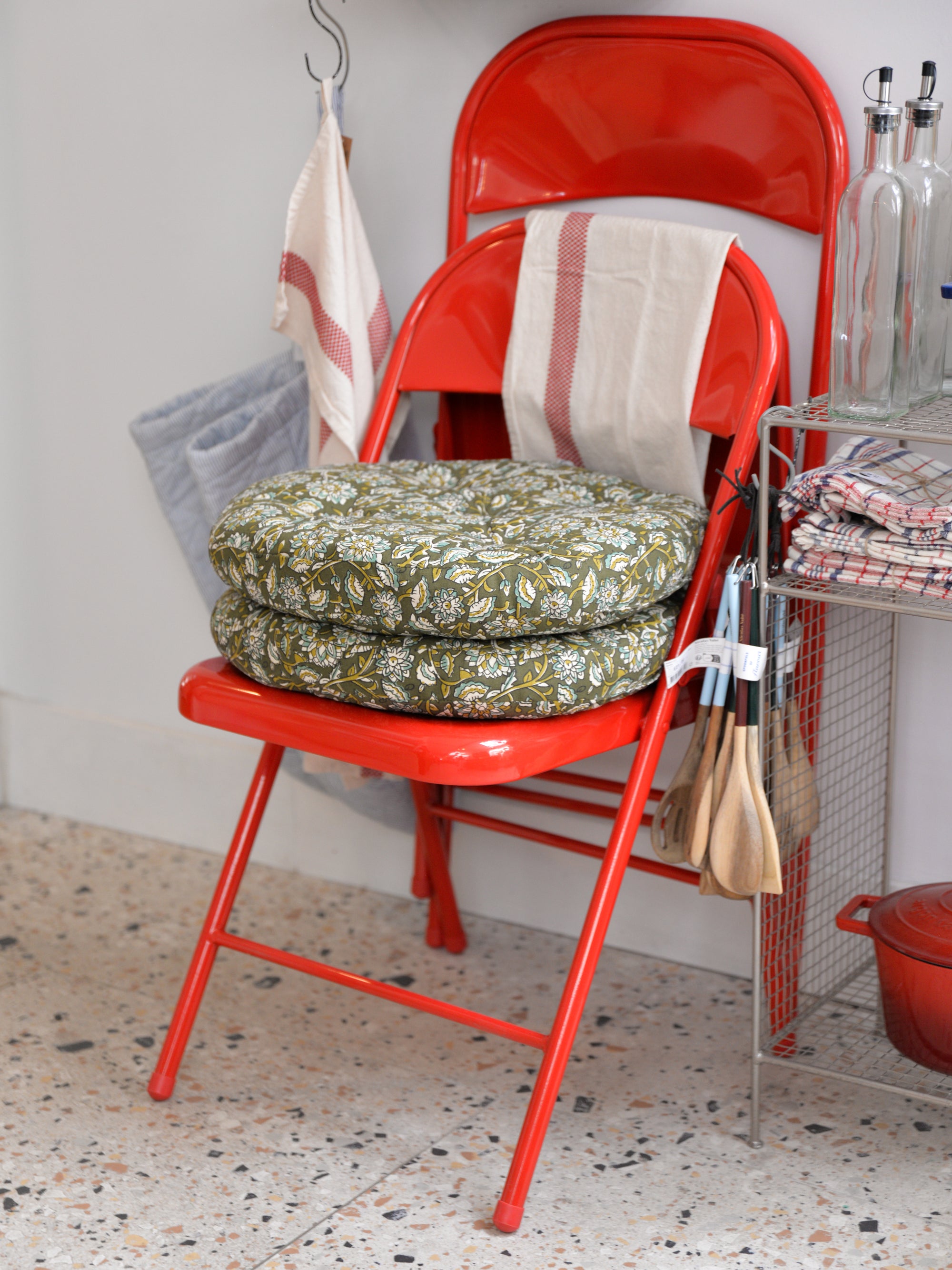 Metal Folding Chair / Red