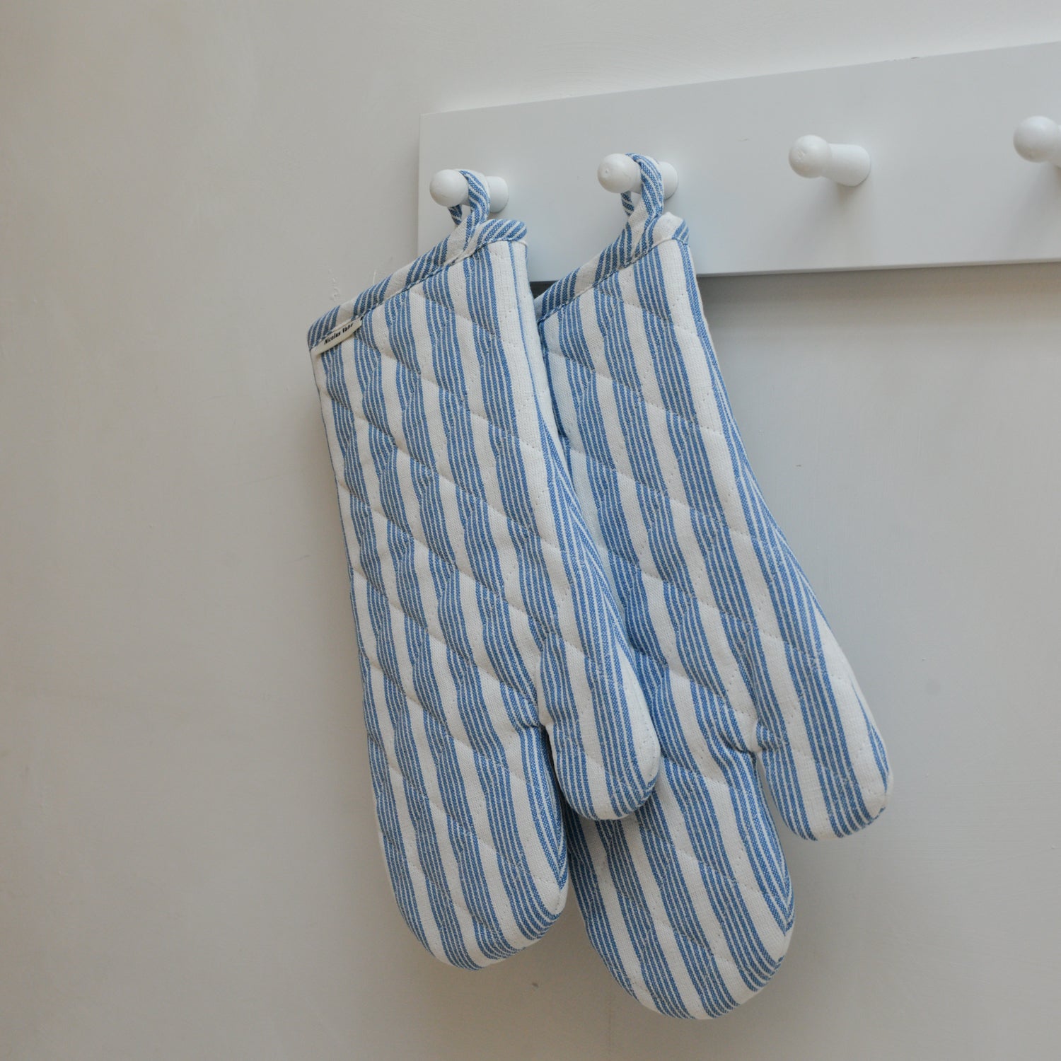 Oven Gloves / Blue Stripe