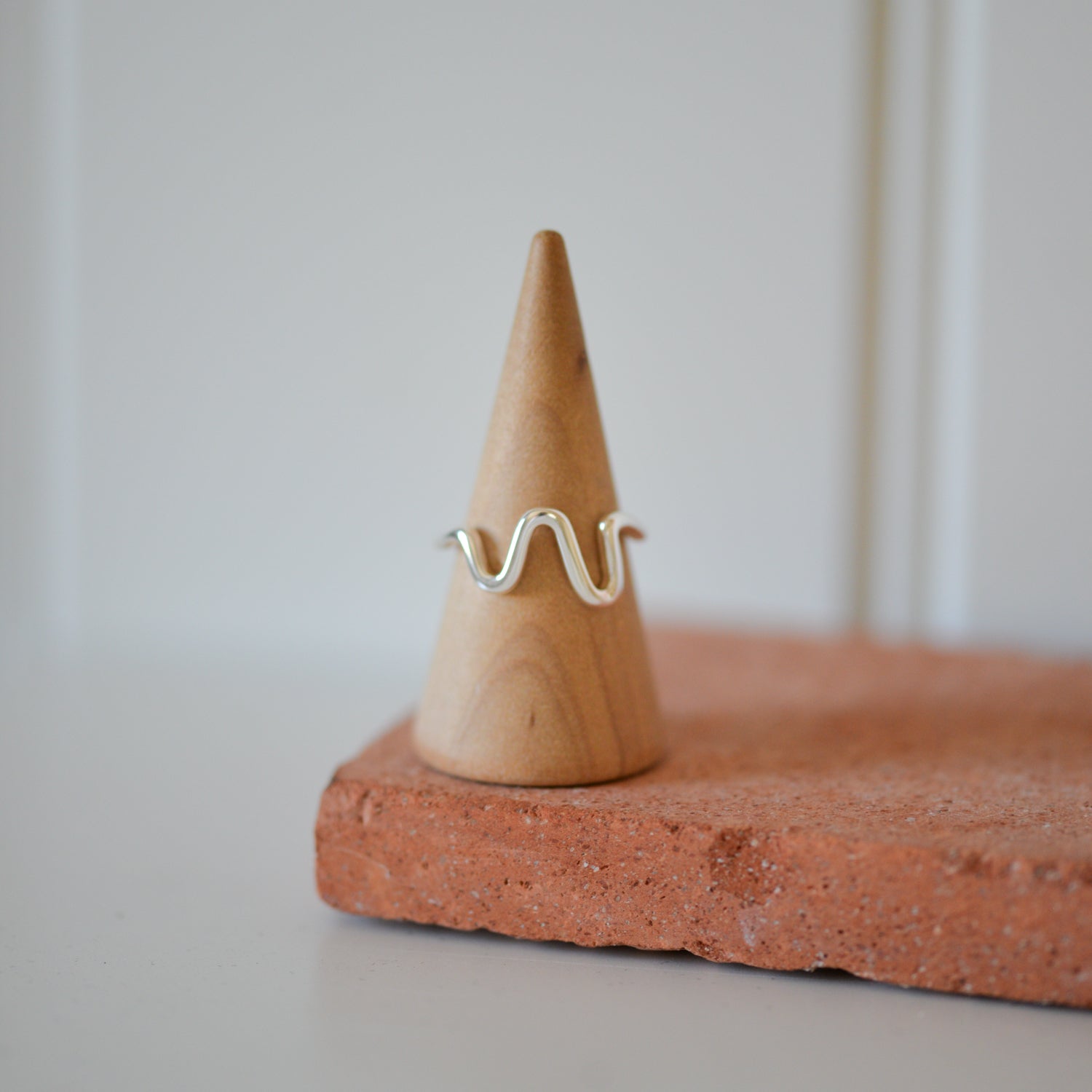 Lulu Wavy Stack Ring / Silver